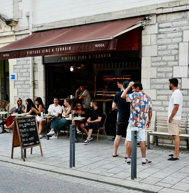 Fêter son anniversaire autour de tapas et de bons vins à Biarritz, Biarritz, SOTOA